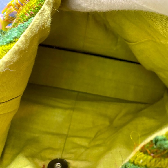 ✨HP✨VINTAGE PRISTINE Textured Intricate Embroidery Circles of Tight Media Bag - Picture 8 of 17